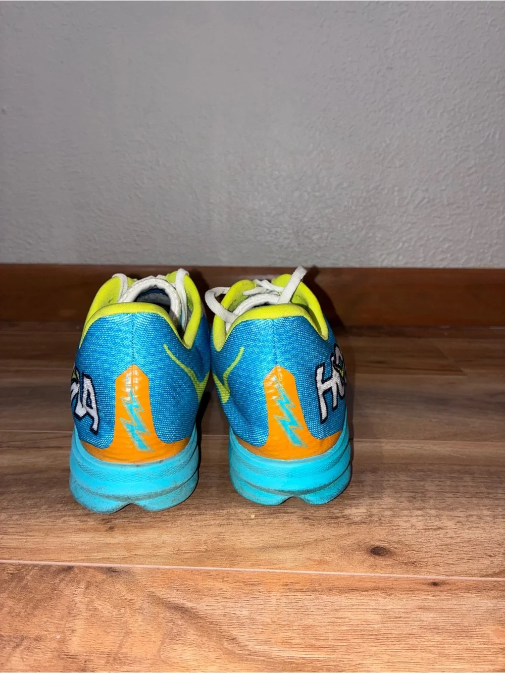 Hoka One One U Crescendo MD Track Spikes Shoes - mens 9/womens 10.5